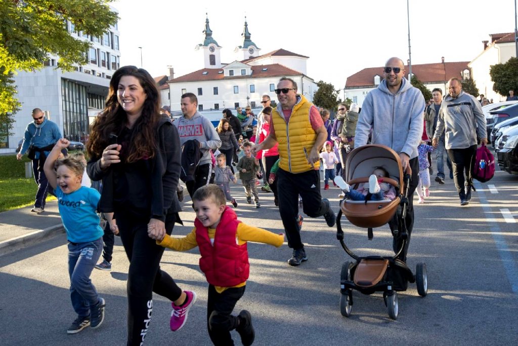 3. DOBRODELNI TEK DRUŽIN