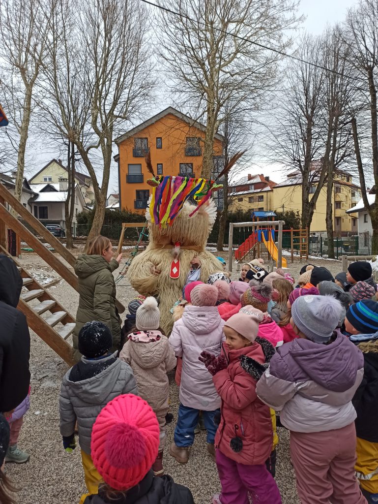 OBISK KURENTA V ENOTI ZMAJČEK